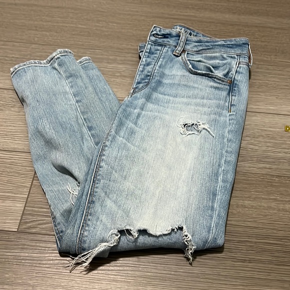 American Eagle Outfitters Denim - American eagle distress jeans